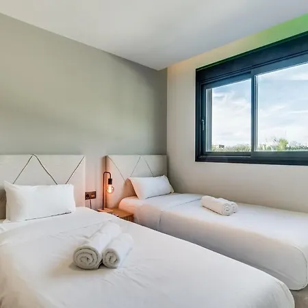 Luxurious Newly Built Townhouse Close To The Torremolinos