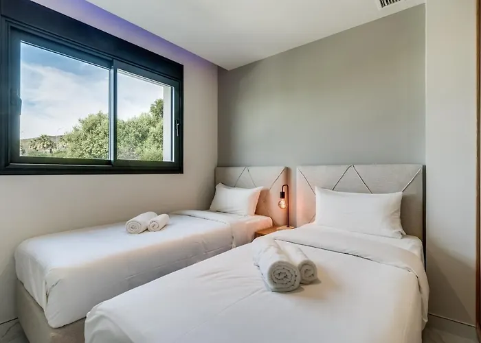 Апартаменты Luxurious Newly Built Townhouse Close To The Торремолинос