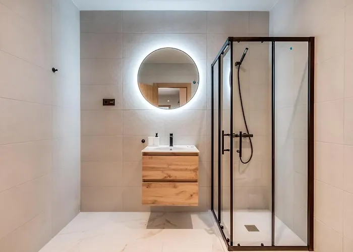 Luxurious Newly Built Townhouse Close To The Апартаменты