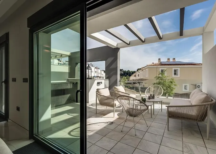 Luxurious Newly Built Townhouse Close To The *