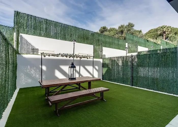 Apartamento Luxurious Newly Built Townhouse Close To The