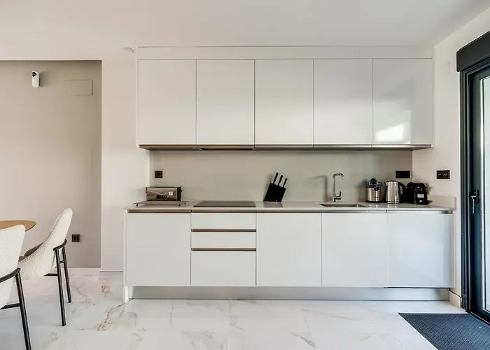 Apartment Luxurious Newly Built Townhouse Close To The *